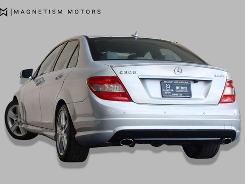 Used 2011 Mercedes-Benz C 300 4MATIC Sedan image 9