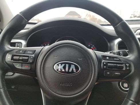 Used 2017 Kia Sorento EX w/ EX V6 Premium Package image 26