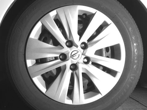 Used 2025 Nissan Sentra S image 11