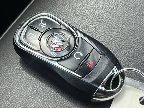 Used 2020 Buick Envision Essence AWD/4WD image 13