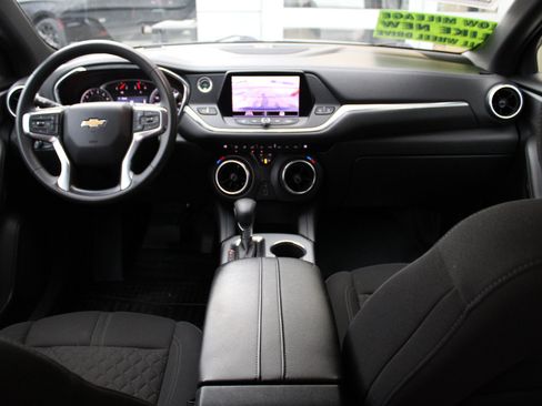 Used 2021 Chevrolet Blazer LT image 36