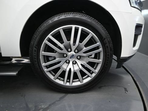Used 2022 Ford Expedition Limited AWD/4WD image 19