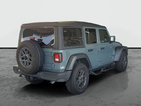 Used 2025 Jeep Wrangler Unlimited Sport AWD/4WD image 2