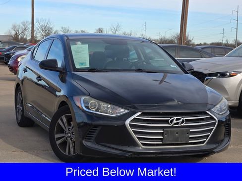 Used 2018 Hyundai Elantra SEL image 2