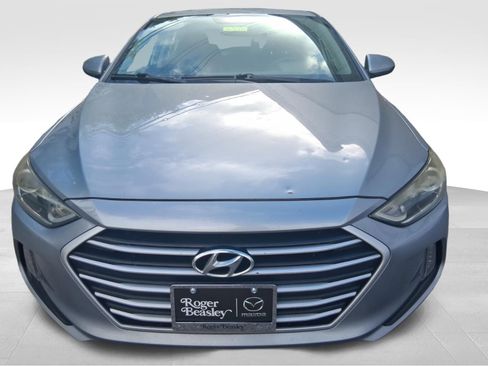 Used 2017 Hyundai Elantra Value Edition w/ Cargo Package FWD image 2