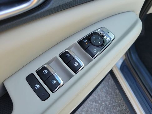 New 2026 Kia Carnival EX image 21