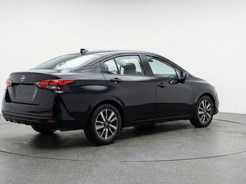 Used 2025 Nissan Versa SV image 9