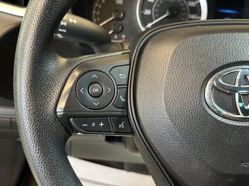Used 2022 Toyota Corolla LE FWD image 10