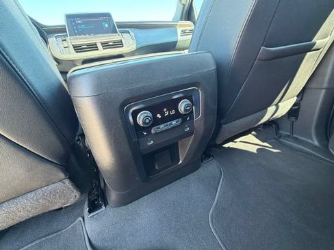 Certified 2022 Chevrolet Suburban High Country AWD/4WD image 26