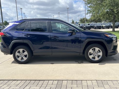 Used 2024 Toyota RAV4 XLE w/ Convenience Package FWD image 10