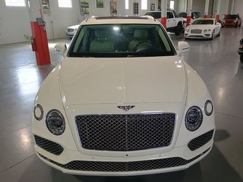 Used 2020 Bentley Bentayga AWD/4WD image 9