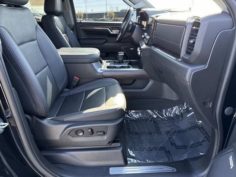 Used 2023 GMC Sierra 1500 SLT w/ SLT Premium Package AWD/4WD image 18