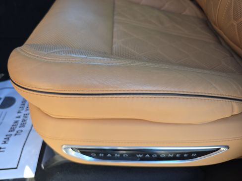 Used 2022 Jeep Grand Wagoneer Series III w/ Rear Seat Video Group 1 image 28