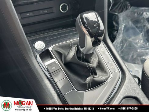 Used 2026 Volkswagen Taos SE FWD image 22