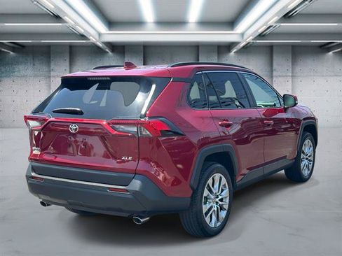 Used 2022 Toyota RAV4 XLE Premium FWD image 35