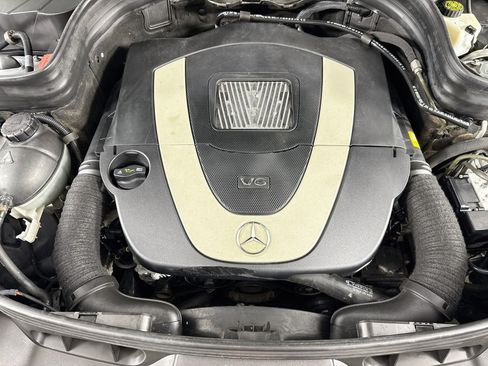 Used 2010 Mercedes-Benz GLK 350 4MATIC image 19