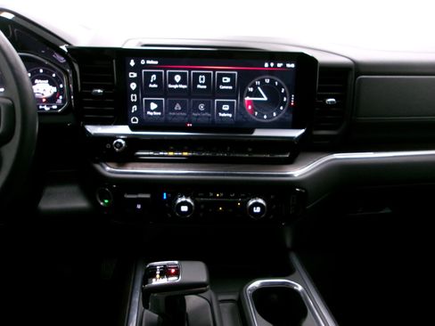 Used 2024 GMC Sierra 1500 SLT w/ SLT Convenience Package AWD/4WD image 11