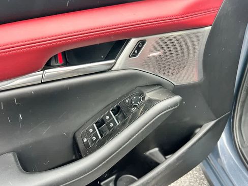 Used 2020 MAZDA MAZDA3 Premium Package image 16