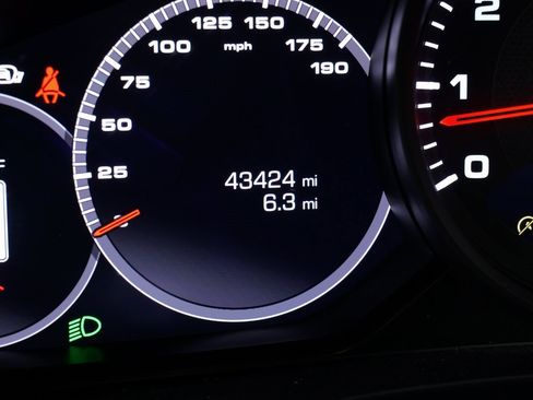 Used 2021 Porsche Panamera 4 image 44