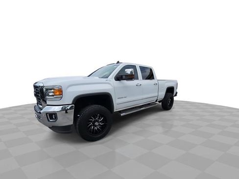 Used 2018 GMC Sierra 2500 SLT w/ Duramax Plus Package AWD/4WD image 4
