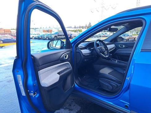 New 2026 Jeep Compass Latitude image 10