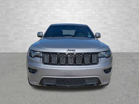 Used 2018 Jeep Grand Cherokee Altitude image 6