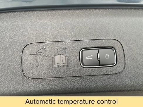 New 2026 Lincoln Aviator AWD image 11