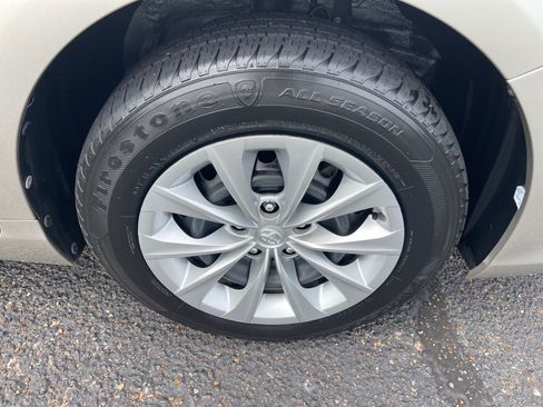Used 2017 Toyota Camry LE FWD image 22
