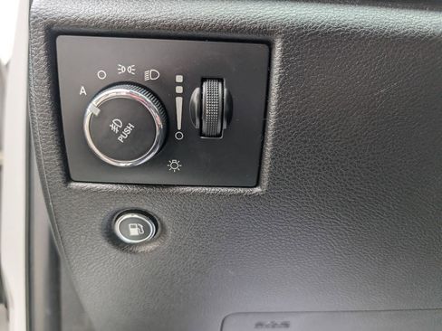 Used 2017 Jeep Grand Cherokee Limited image 33