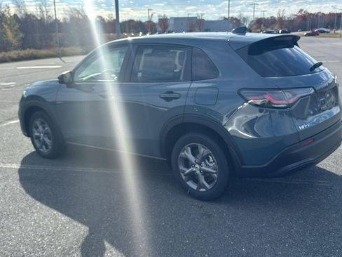 New 2026 Honda HR-V LX image 9