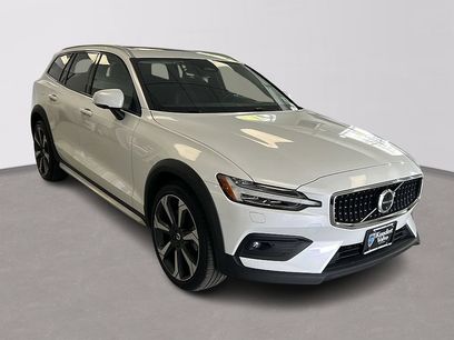 Certified 2024 Volvo V60 B5 Cross Country Ultimate w/ Protection Package Premier