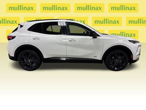 Used 2024 Buick Envision Sport Touring image 18