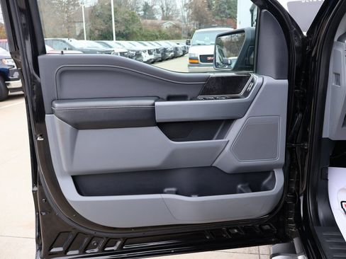 Used 2022 Ford F150 XLT w/ Equipment Group 302A High image 13