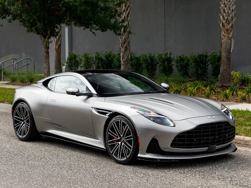 Used 2024 Aston Martin DB12 Coupe RWD image 15