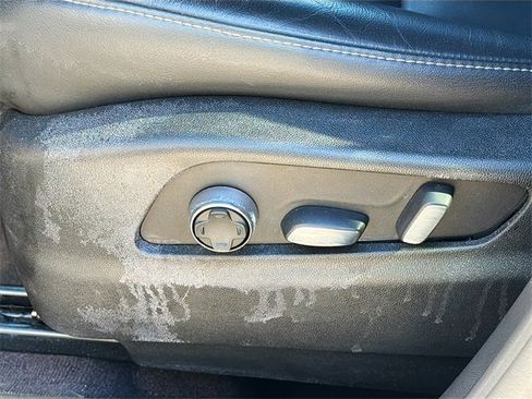 Used 2024 Cadillac XT4 Premium Luxury image 24