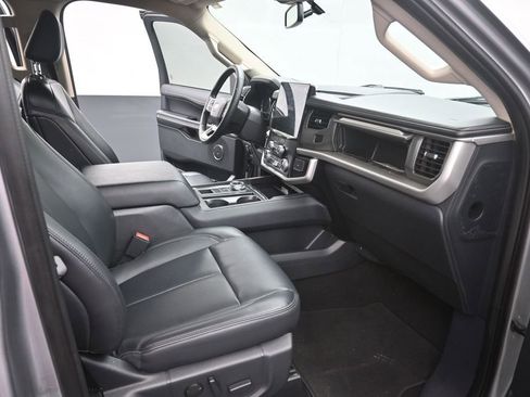 Used 2024 Ford Expedition Max XLT RWD image 24