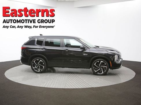 Used 2023 Mitsubishi Outlander SE AWD/4WD image 47