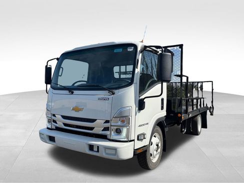 New 2024 Chevrolet Low Cab Forward image 8