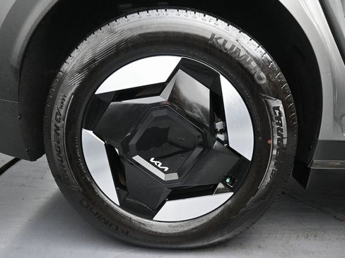 Used 2024 Kia EV9 Light Long Range image 47