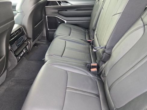 New 2026 Jeep Grand Wagoneer Limited image 20