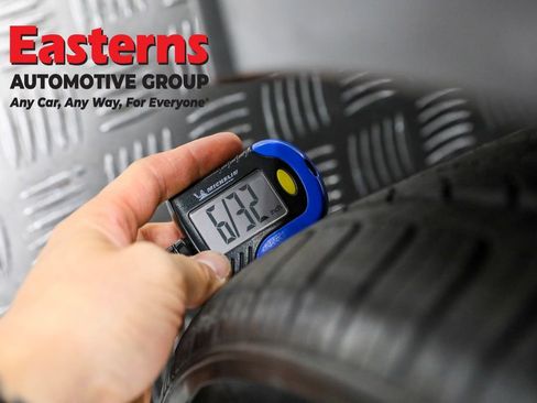 Used 2024 Hyundai Venue SEL image 27