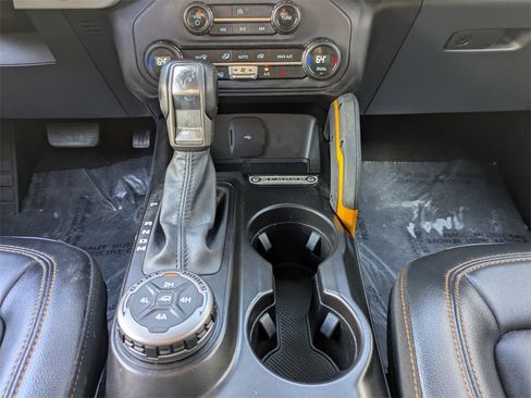 Used 2023 Ford Bronco Badlands w/ Sasquatch Package image 19