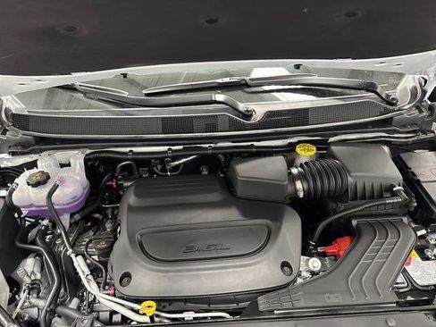 New 2026 Chrysler Pacifica Select image 37