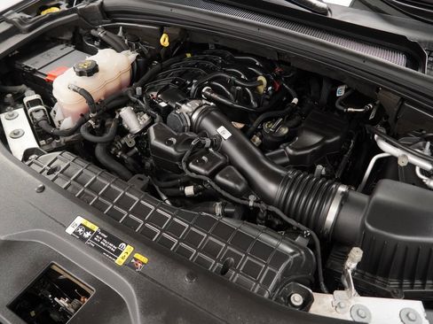 Certified 2022 Jeep Grand Cherokee Limited w/ Luxury Tech Group II image 52