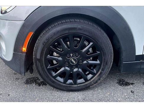 Used 2020 MINI Cooper 2-Door Hardtop image 10