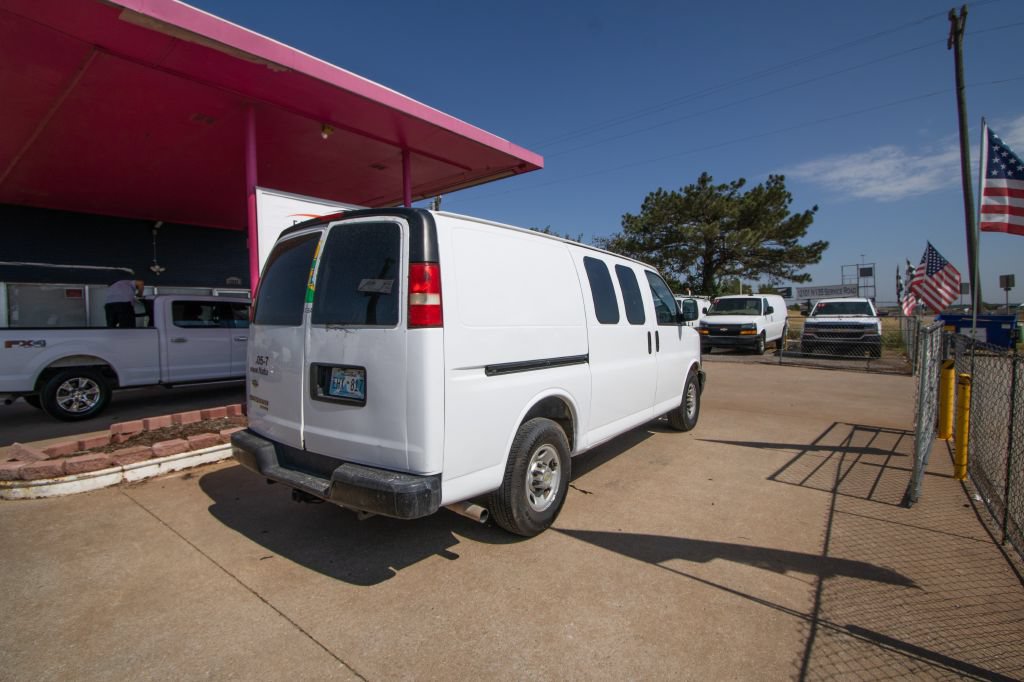Used 2014 Chevrolet Express 2500 RWD image 10