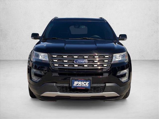 Used 2016 Ford Explorer XLT w/ Equipment Group 202A FWD image 2
