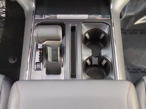 New 2025 Ford F150 Lariat w/ Equipment Group 502A High image 19