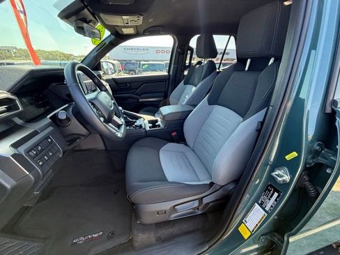 Used 2025 Toyota 4Runner TRD Off-Road AWD/4WD image 9