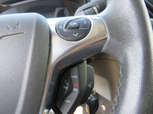 Used 2015 Ford Transit 150 XLT image 12